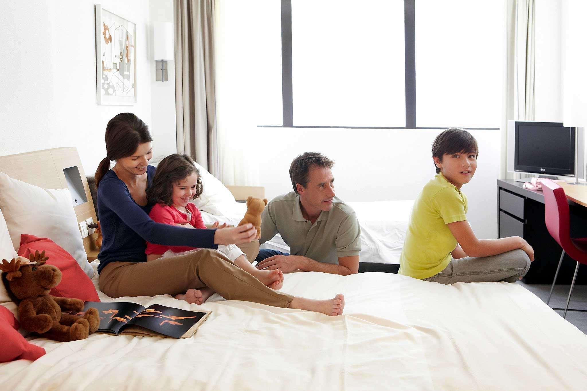 Novotel Citygate Hong Kong Ngoại thất bức ảnh